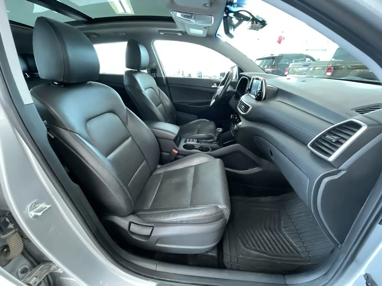 Hyundai TUCSON снимка Hyundai TUCSON