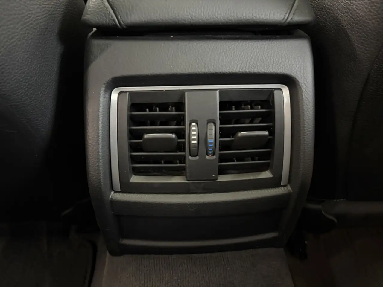 BMW 3 Series photo BMW 3 Series