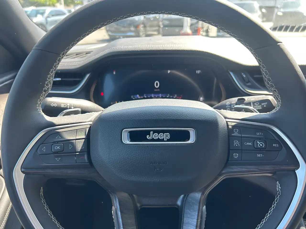 Jeep Grand Cherokee снимка Jeep Grand Cherokee