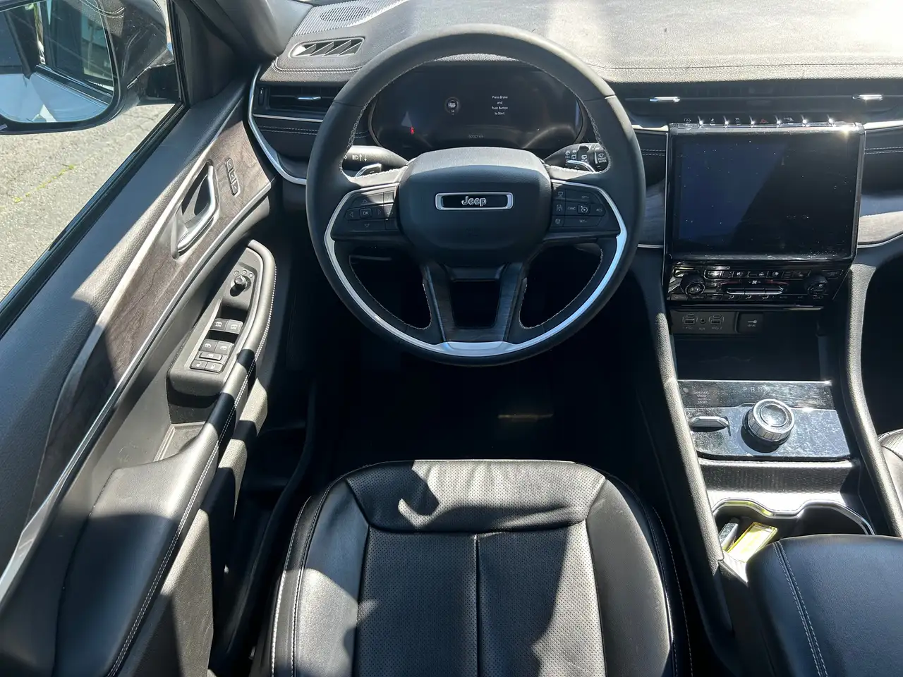 Jeep Grand Cherokee снимка Jeep Grand Cherokee