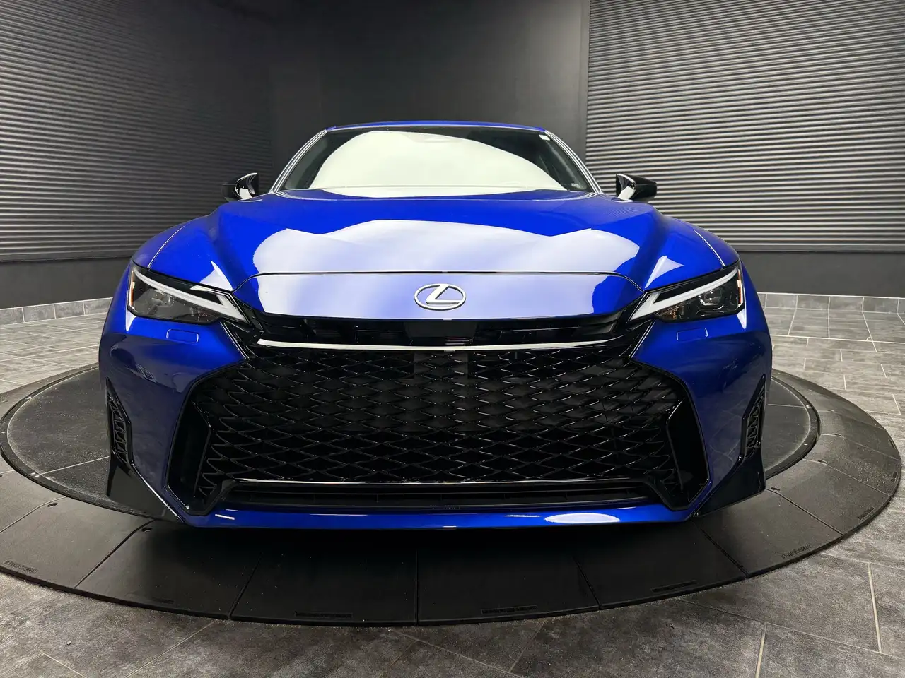 Lexus IS снимка Lexus IS