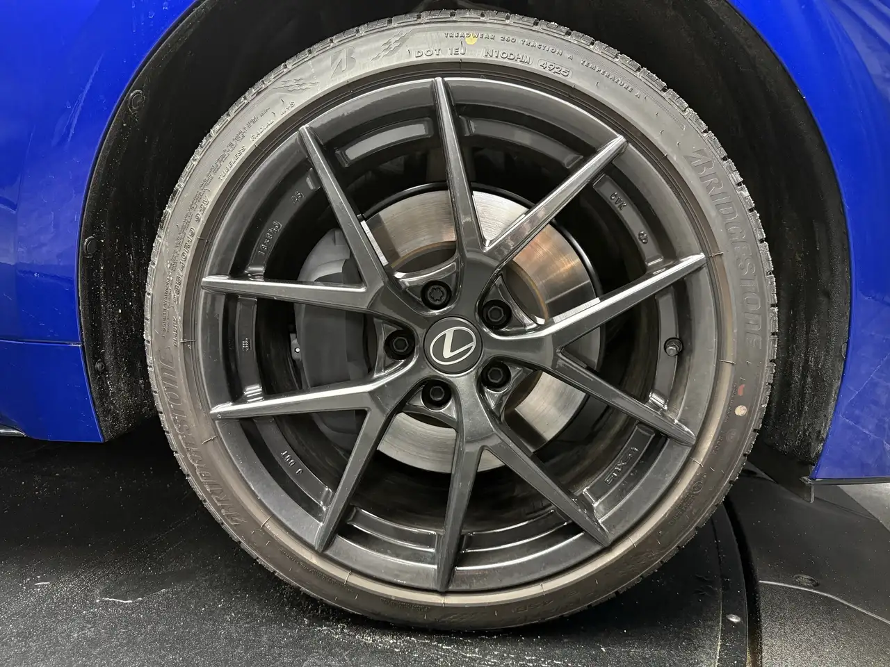 Lexus IS снимка Lexus IS