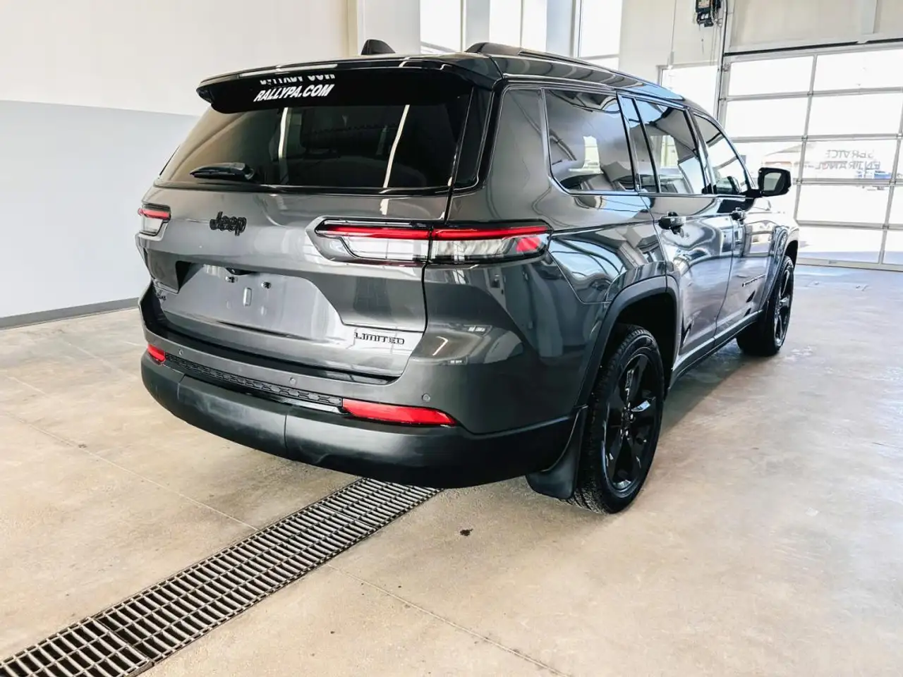 Jeep Grand Cherokee снимка Jeep Grand Cherokee