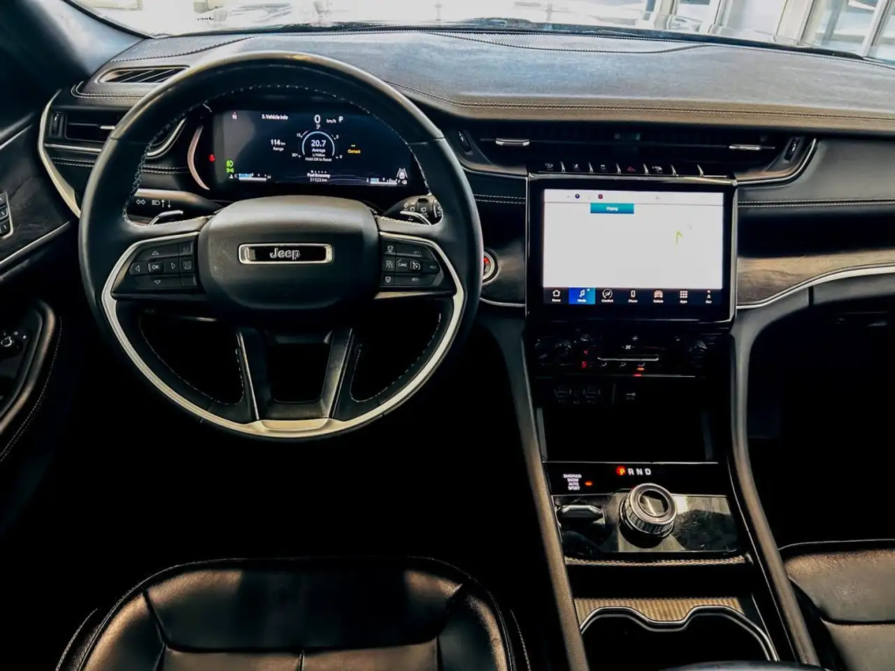 Jeep Grand Cherokee снимка Jeep Grand Cherokee