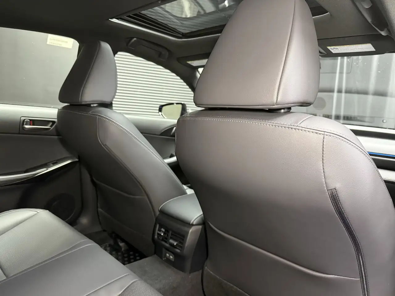 Lexus IS снимка Lexus IS