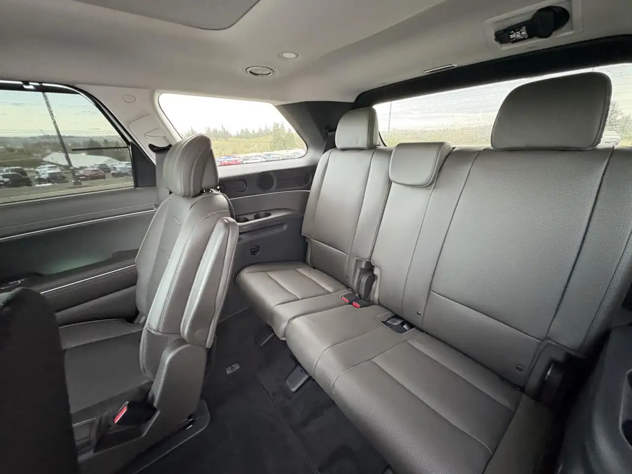 Hyundai PALISADE Hybrid снимка Hyundai PALISADE Hybrid