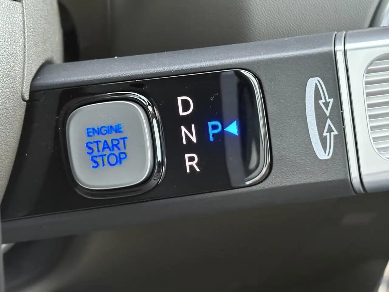 Hyundai PALISADE Hybrid снимка Hyundai PALISADE Hybrid