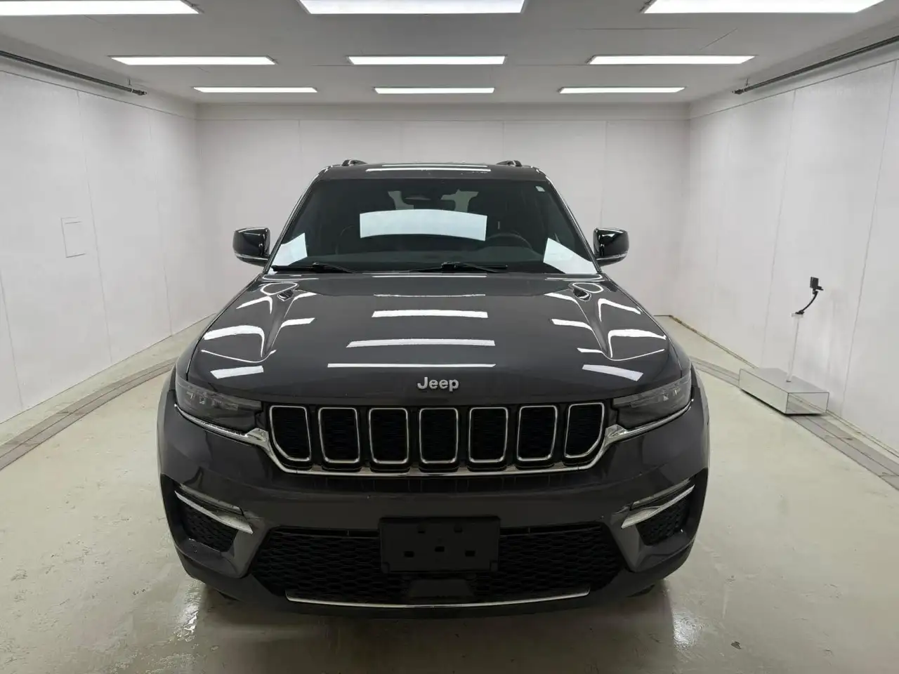 Jeep Grand Cherokee photo Jeep Grand Cherokee