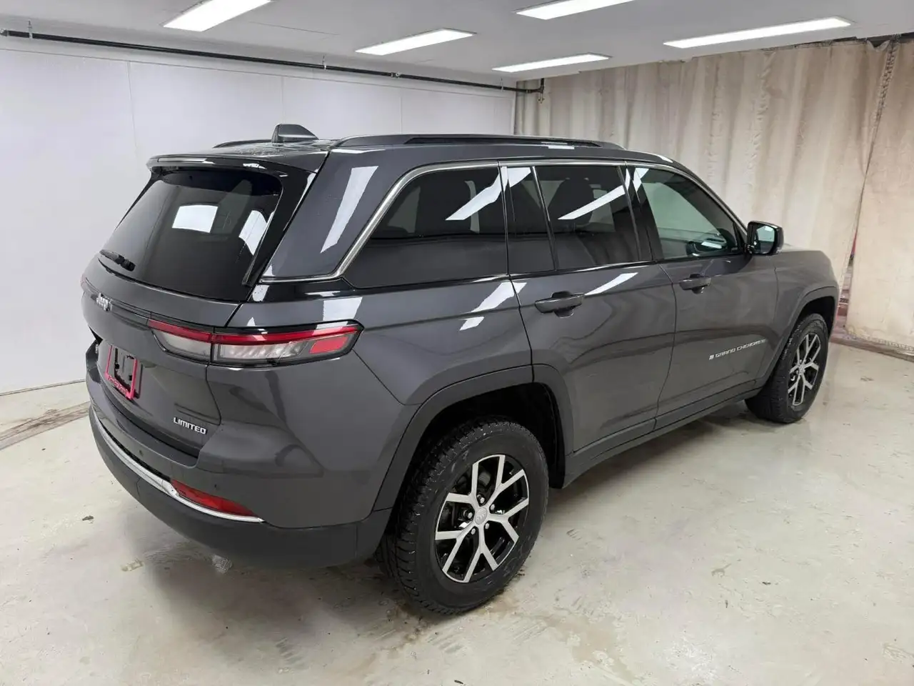 Jeep Grand Cherokee photo Jeep Grand Cherokee