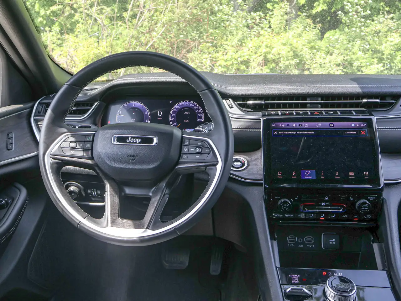 Jeep Grand Cherokee снимка Jeep Grand Cherokee