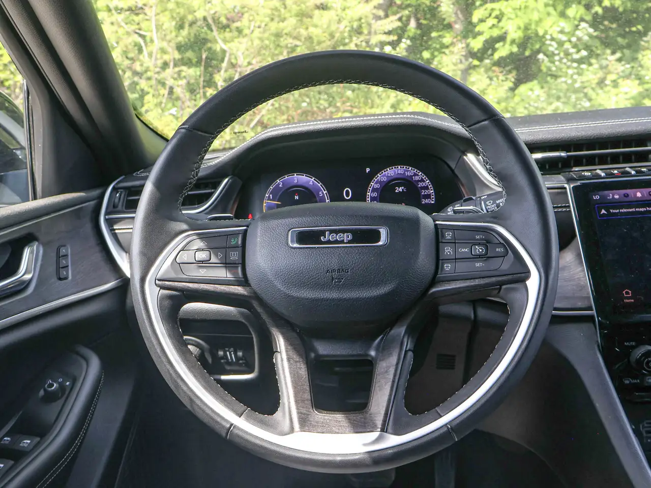 Jeep Grand Cherokee снимка Jeep Grand Cherokee