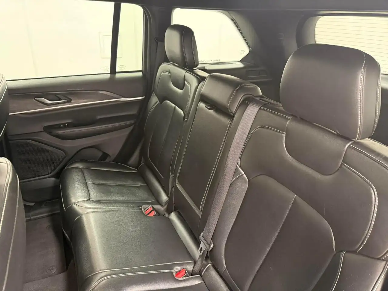 Jeep Grand Cherokee photo Jeep Grand Cherokee