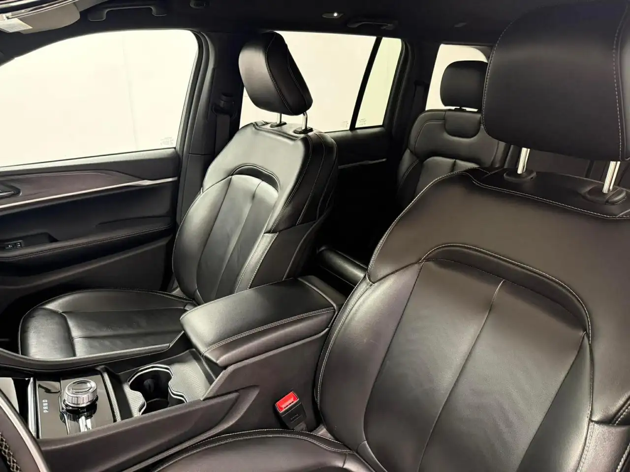 Jeep Grand Cherokee photo Jeep Grand Cherokee