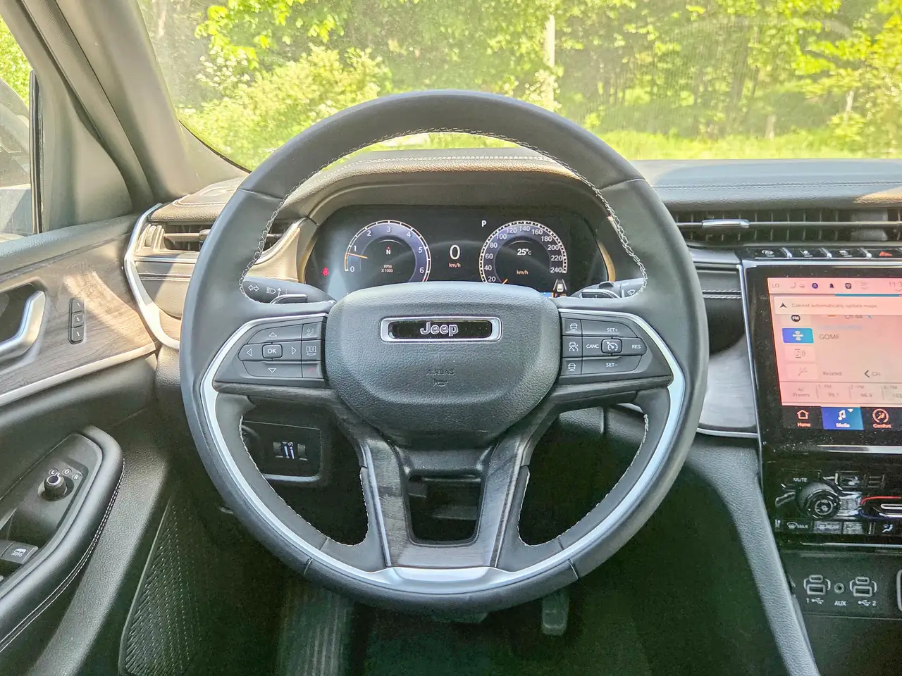 Jeep Grand Cherokee снимка Jeep Grand Cherokee