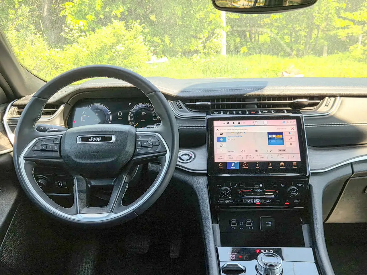Jeep Grand Cherokee снимка Jeep Grand Cherokee