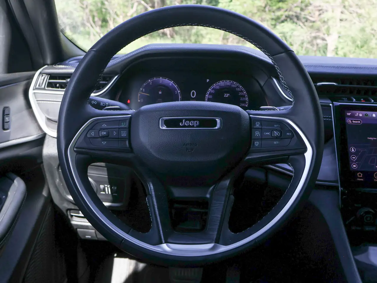 Jeep Grand Cherokee снимка Jeep Grand Cherokee