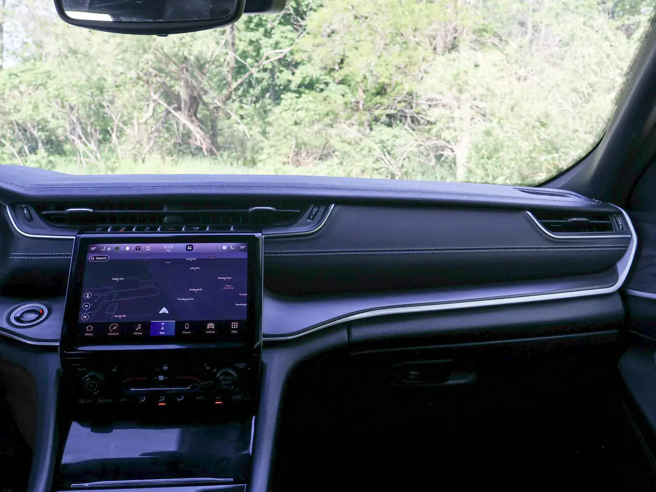 Jeep Grand Cherokee снимка Jeep Grand Cherokee