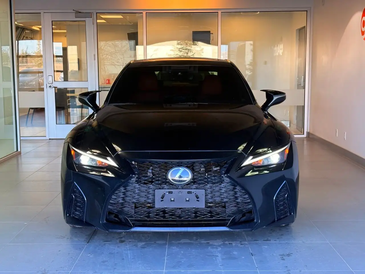 Lexus IS снимка Lexus IS