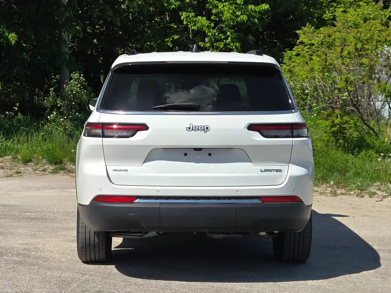 Jeep Grand Cherokee снимка Jeep Grand Cherokee