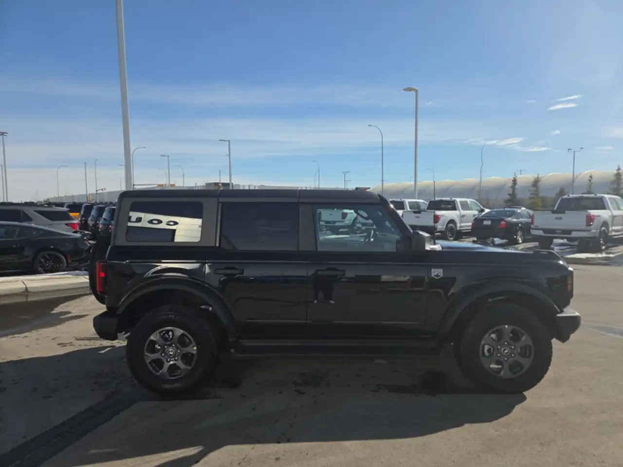 Ford Bronco photo Ford Bronco