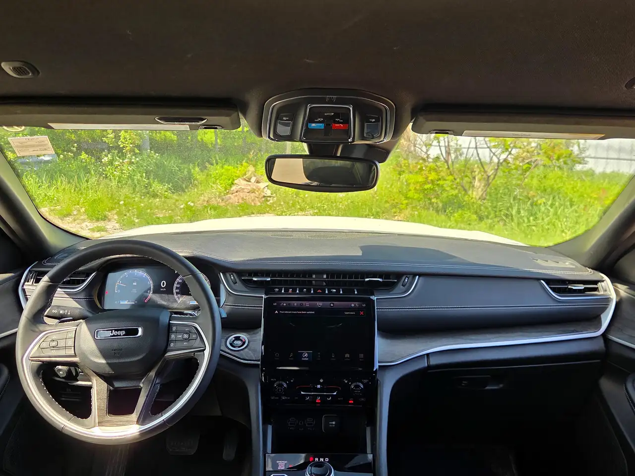 Jeep Grand Cherokee снимка Jeep Grand Cherokee