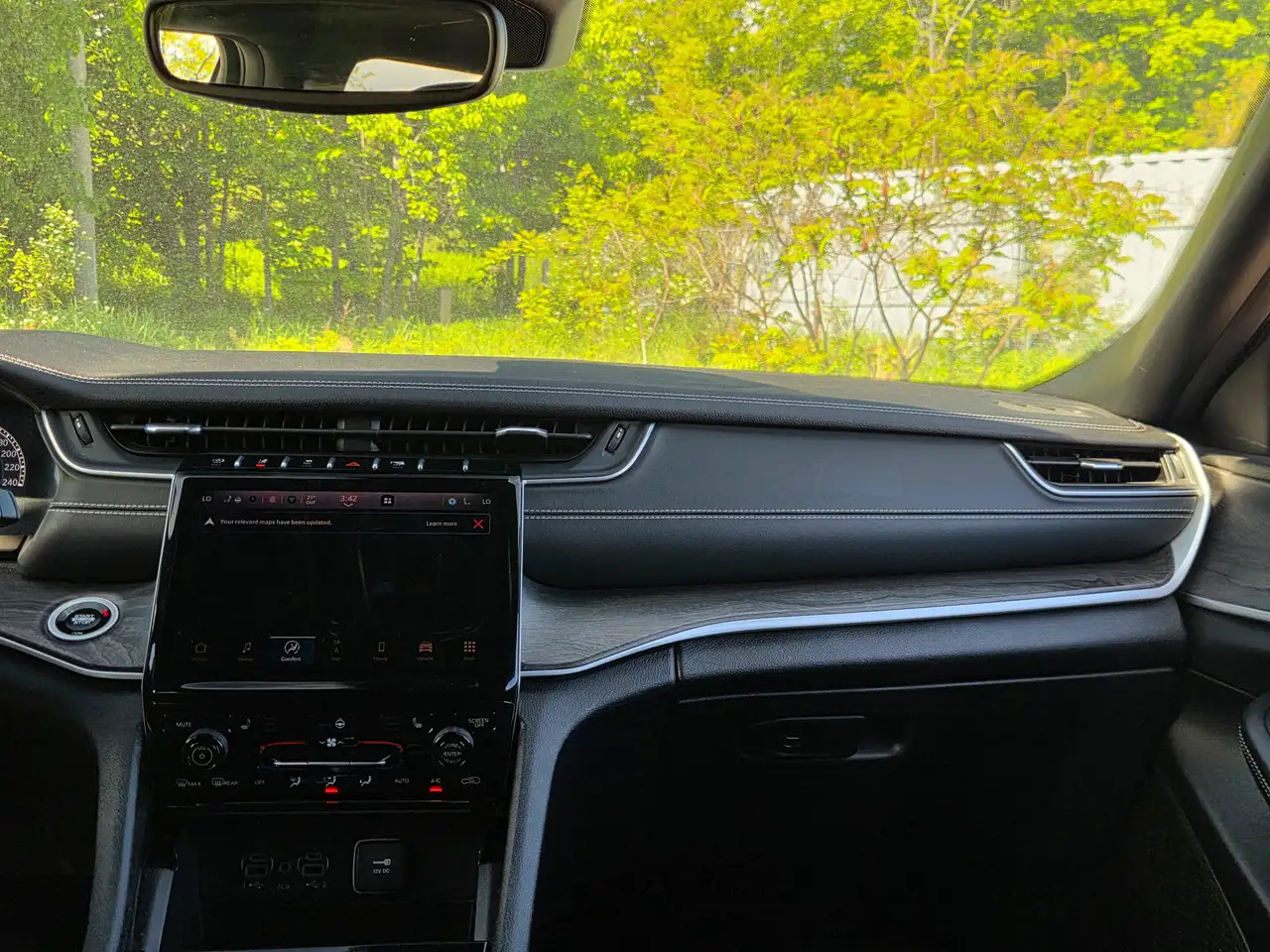 Jeep Grand Cherokee снимка Jeep Grand Cherokee