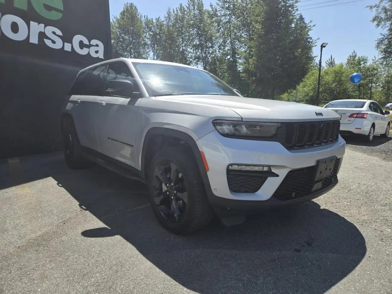 Jeep Grand Cherokee снимка Jeep Grand Cherokee