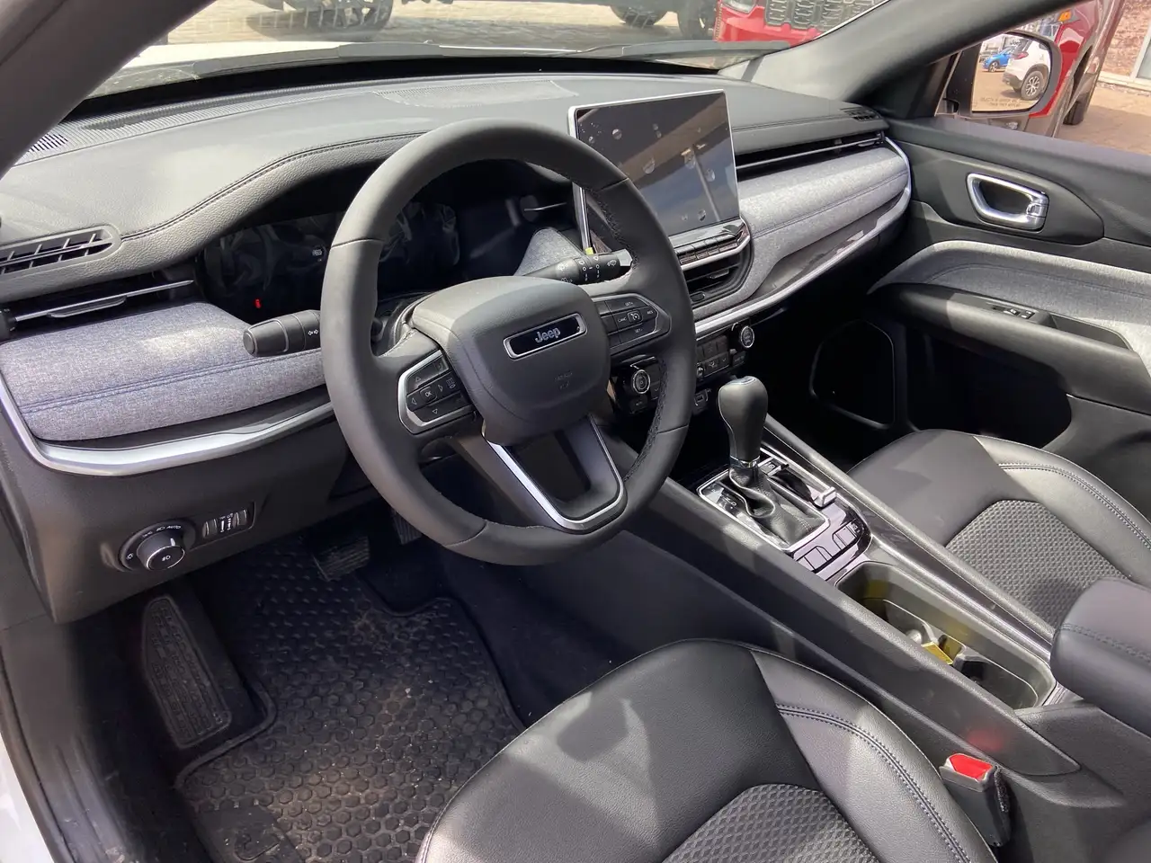 Jeep Compass photo Jeep Compass