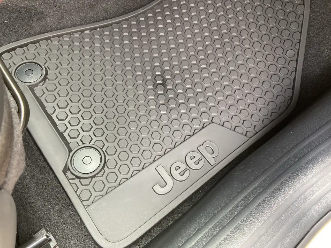 Jeep Compass photo Jeep Compass