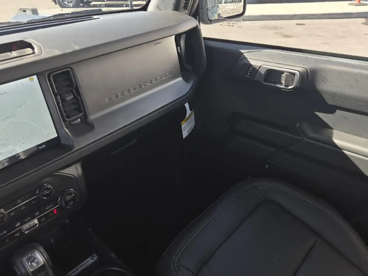 Ford Bronco photo Ford Bronco