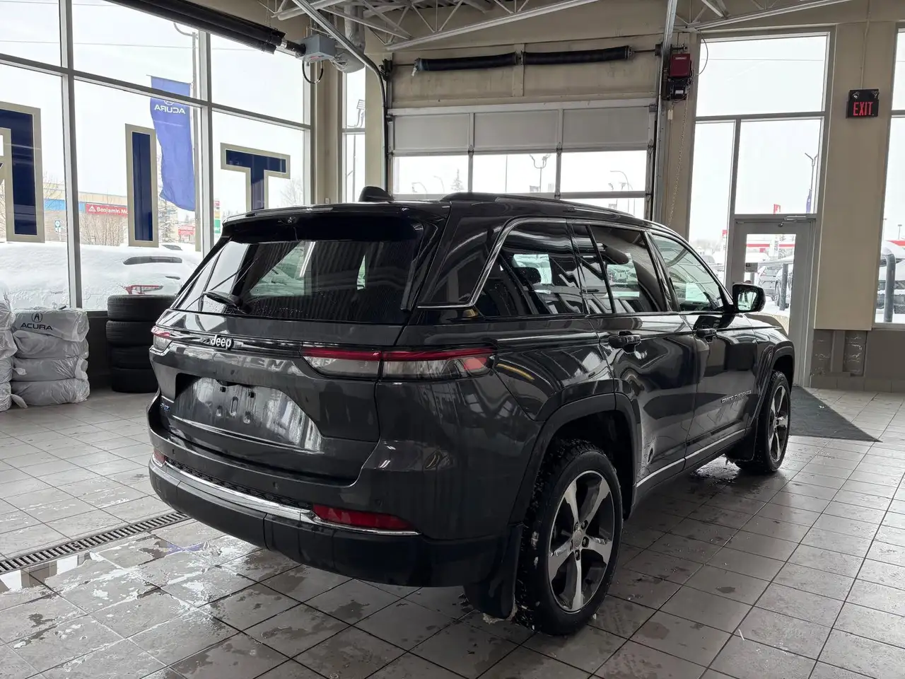 Jeep Grand Cherokee снимка Jeep Grand Cherokee