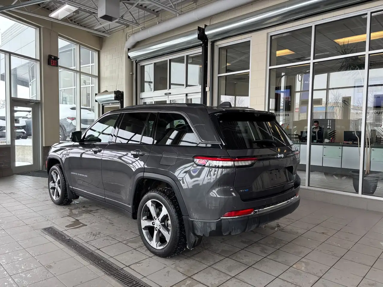 Jeep Grand Cherokee снимка Jeep Grand Cherokee