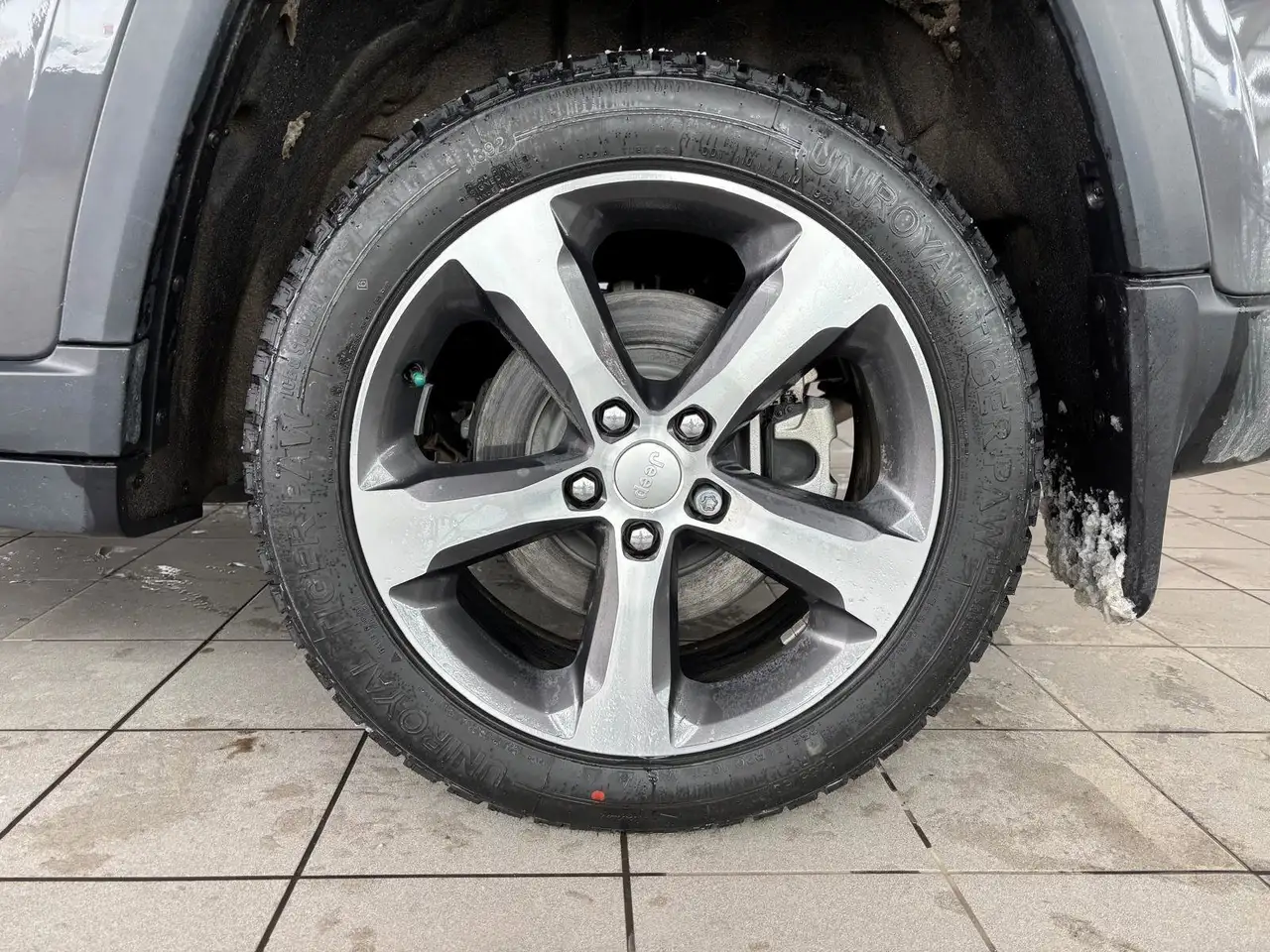 Jeep Grand Cherokee снимка Jeep Grand Cherokee