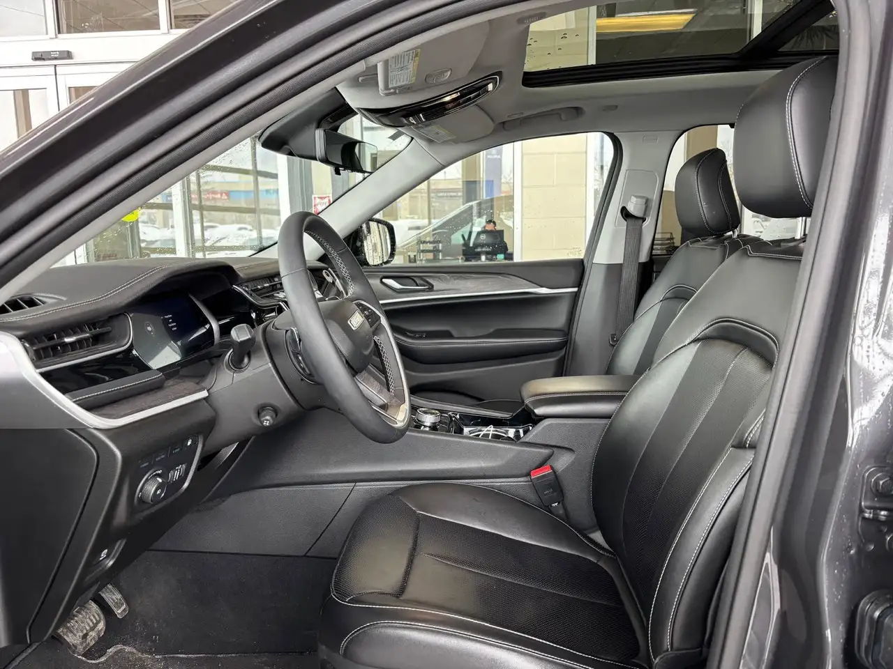 Jeep Grand Cherokee снимка Jeep Grand Cherokee
