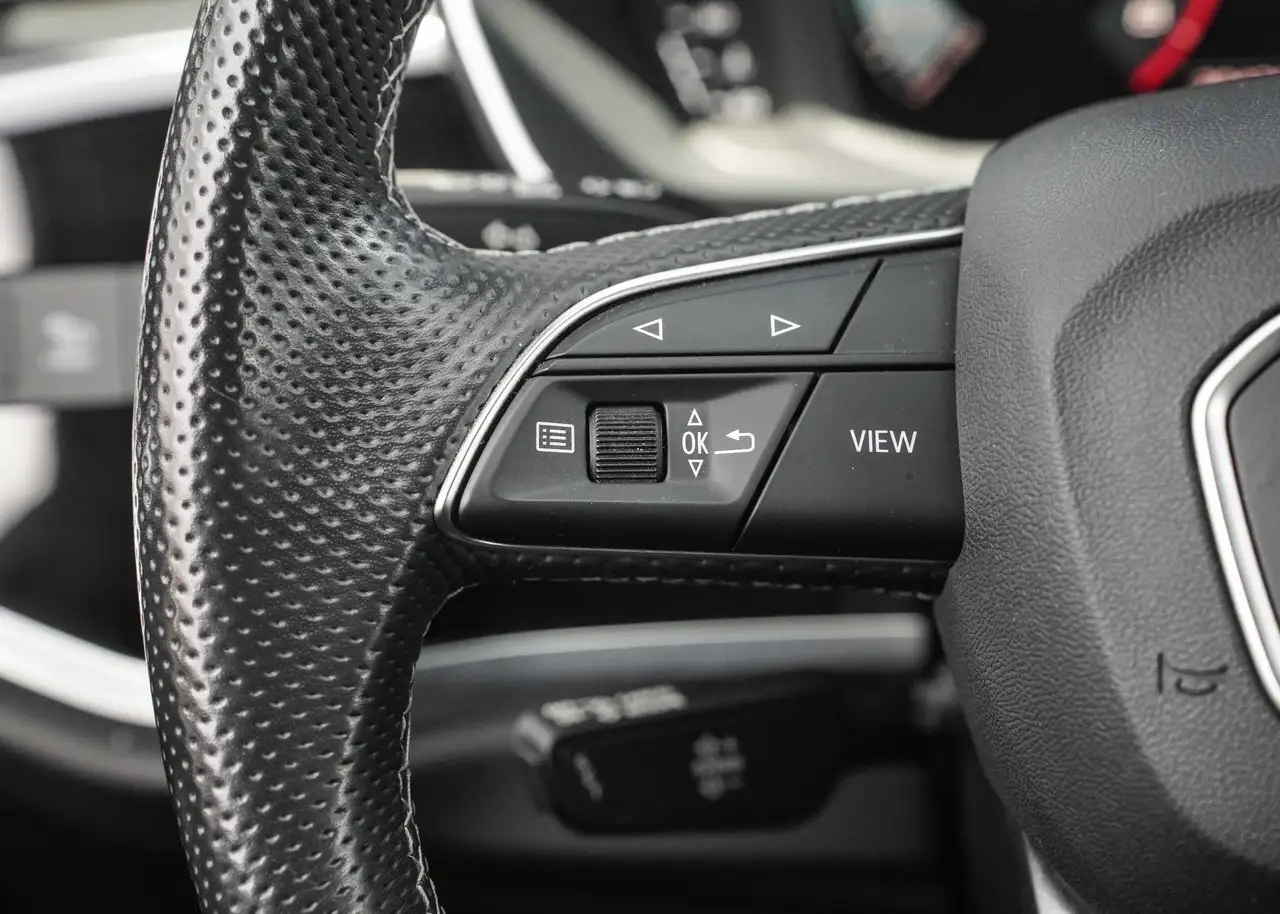 Lexus UX снимка Lexus UX