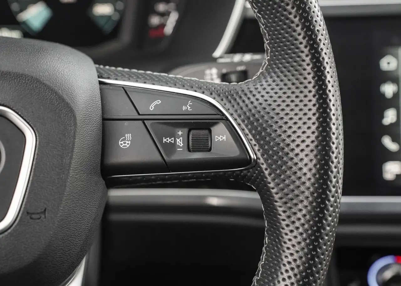 Lexus UX снимка Lexus UX