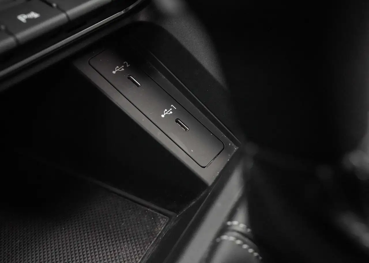 Lexus UX снимка Lexus UX