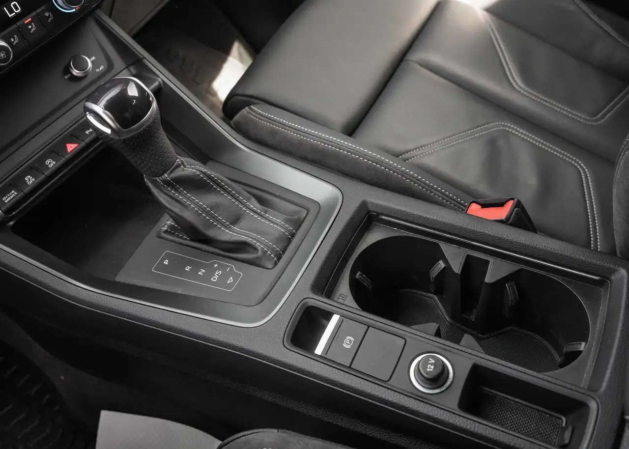 Lexus UX снимка Lexus UX