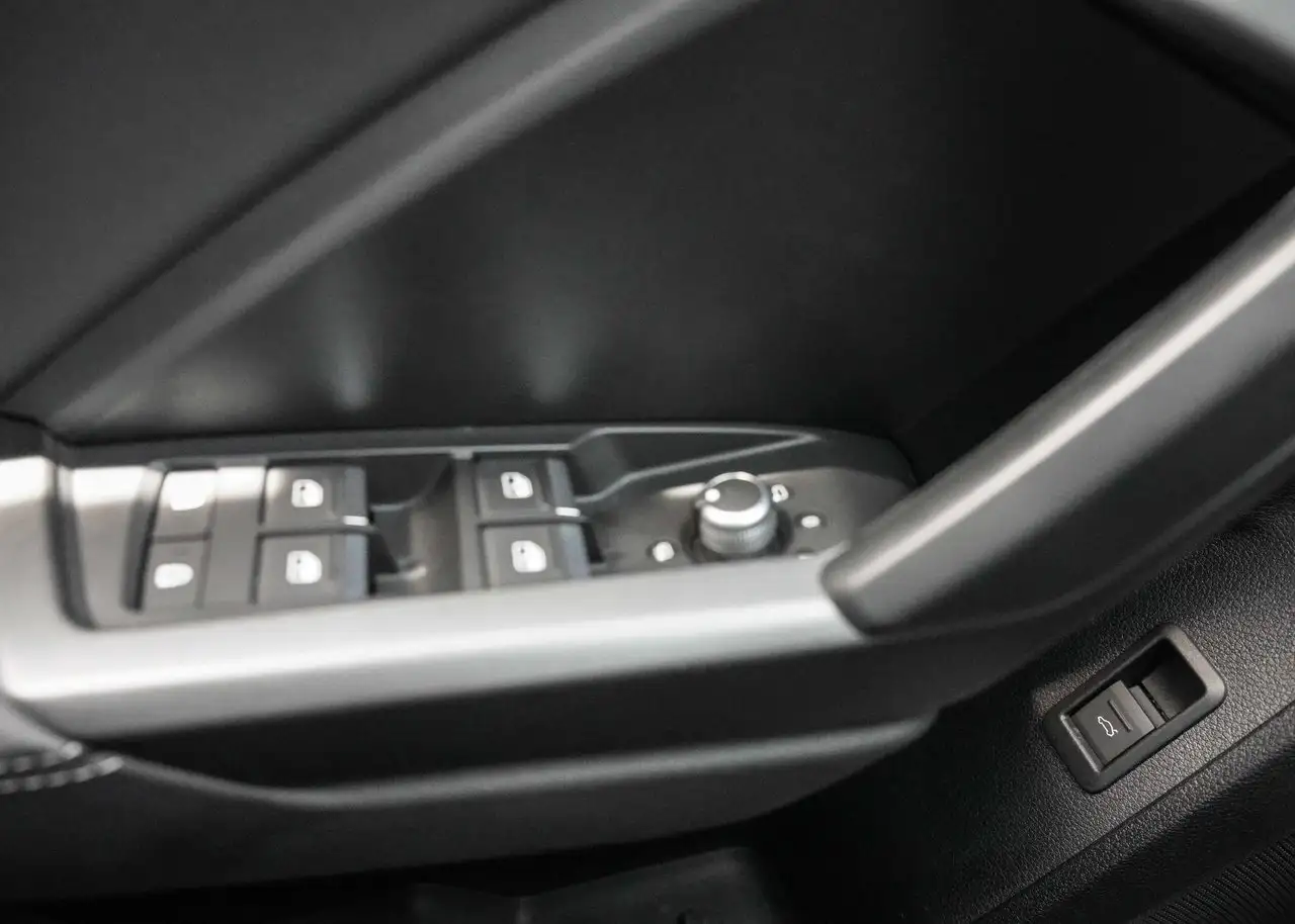 Lexus UX снимка Lexus UX