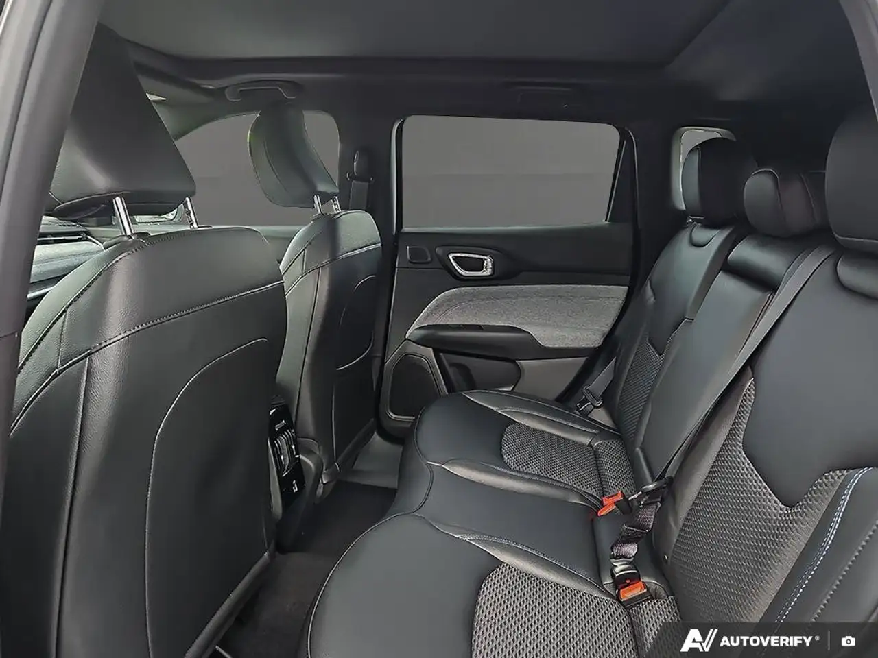 Jeep Compass photo Jeep Compass