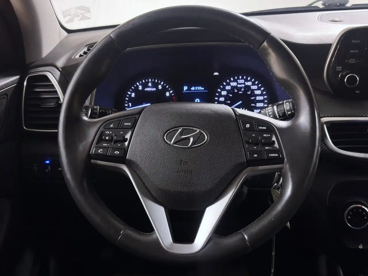 Hyundai TUCSON снимка Hyundai TUCSON