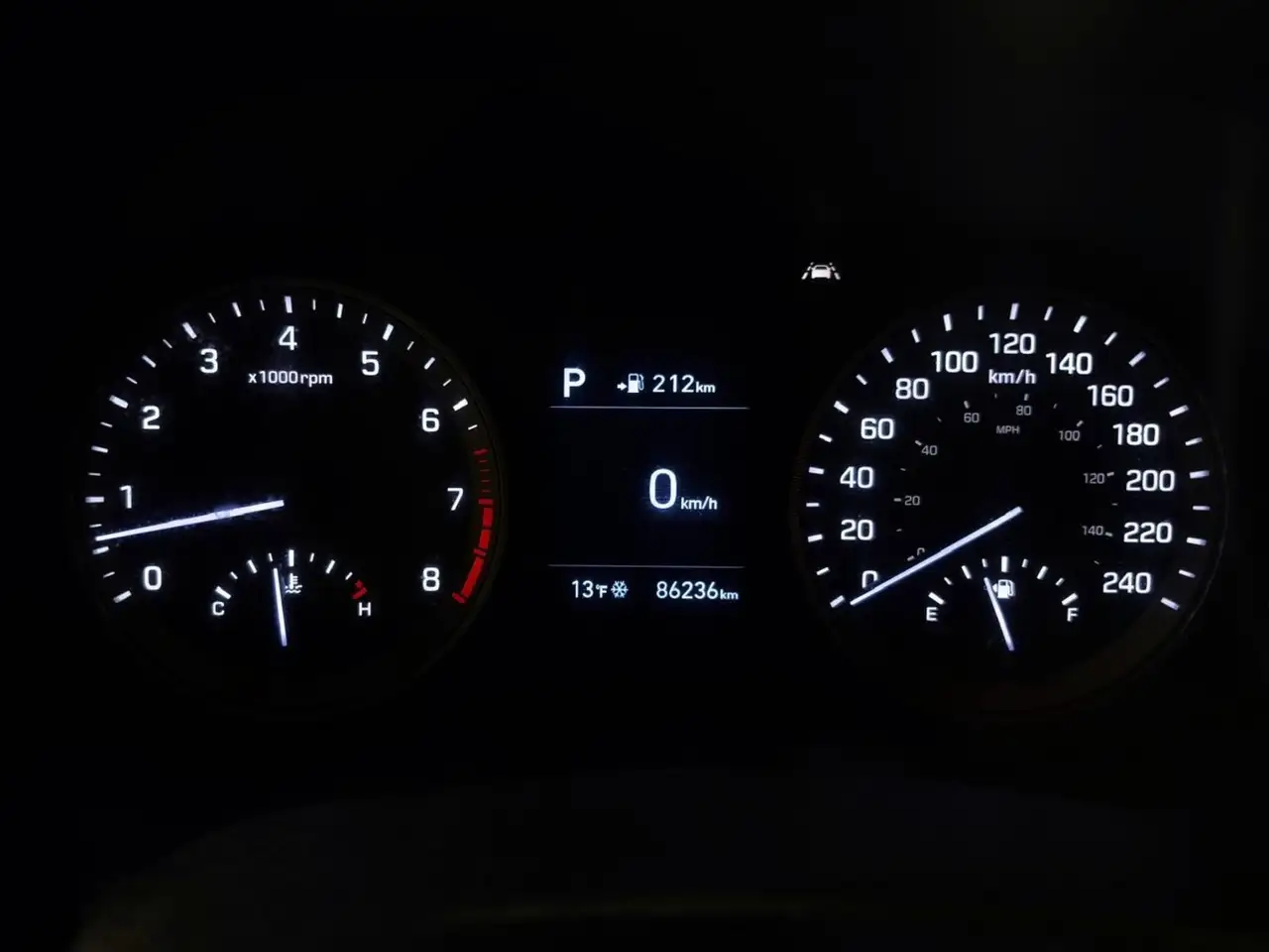 Hyundai TUCSON снимка Hyundai TUCSON