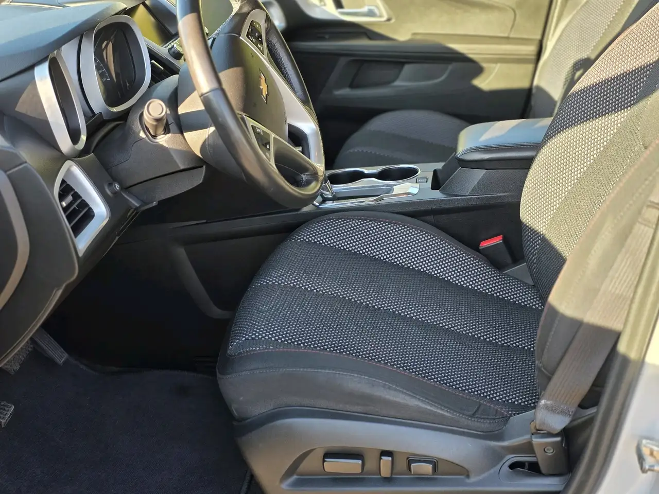 Chevrolet Equinox снимка Chevrolet Equinox