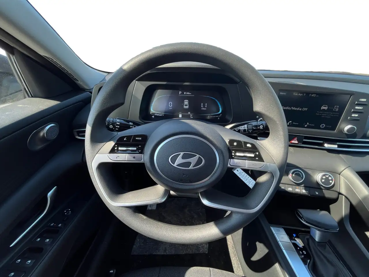 Hyundai ELANTRA снимка Hyundai ELANTRA