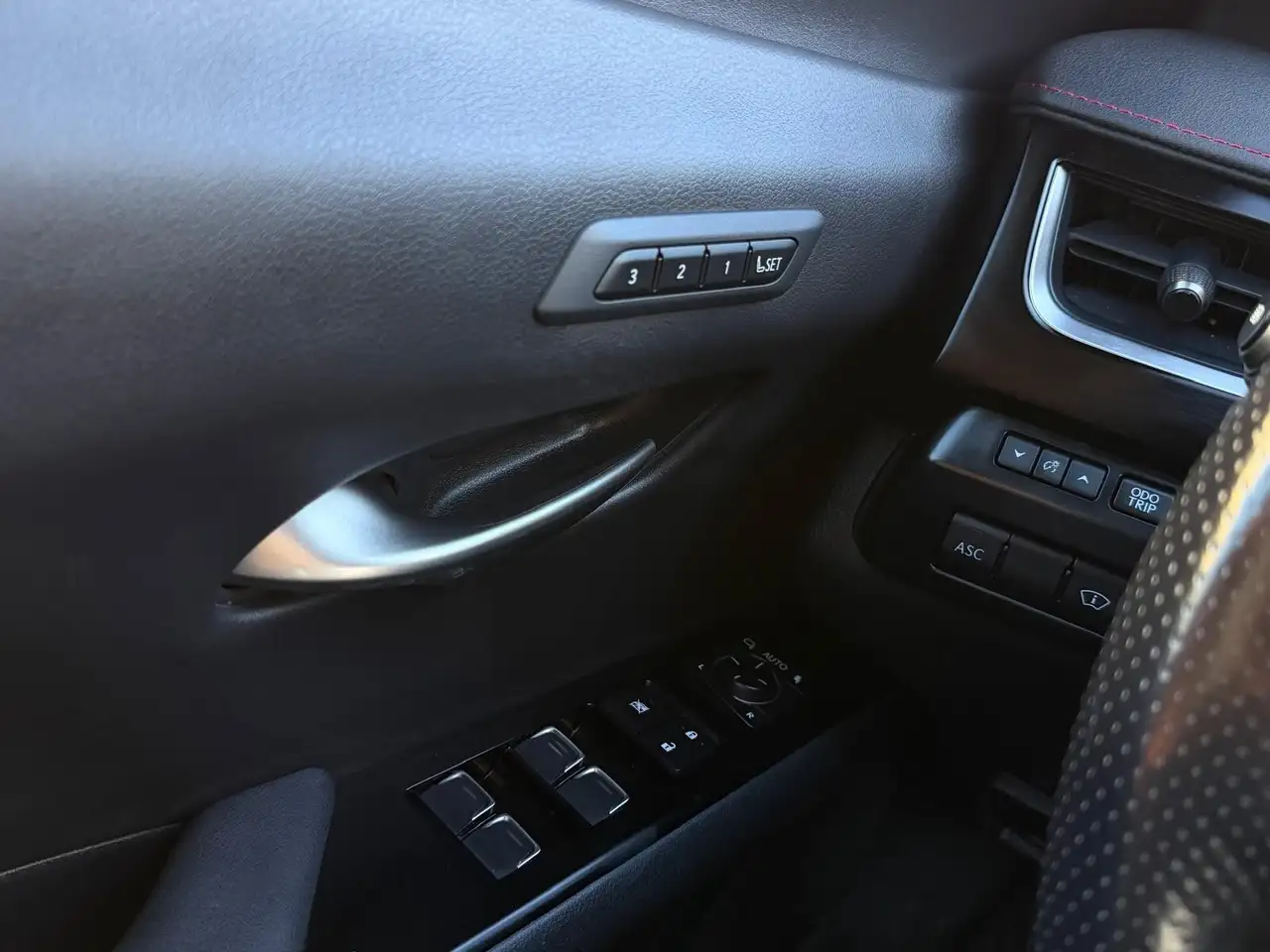 Lexus UX fotografie Lexus UX