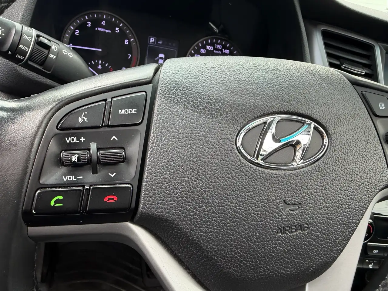 Hyundai TUCSON снимка Hyundai TUCSON