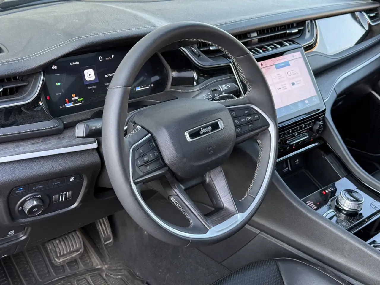 Jeep Grand Cherokee снимка Jeep Grand Cherokee