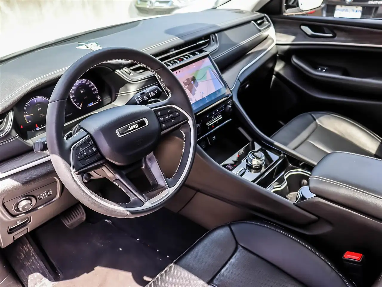 Jeep Grand Cherokee photo Jeep Grand Cherokee