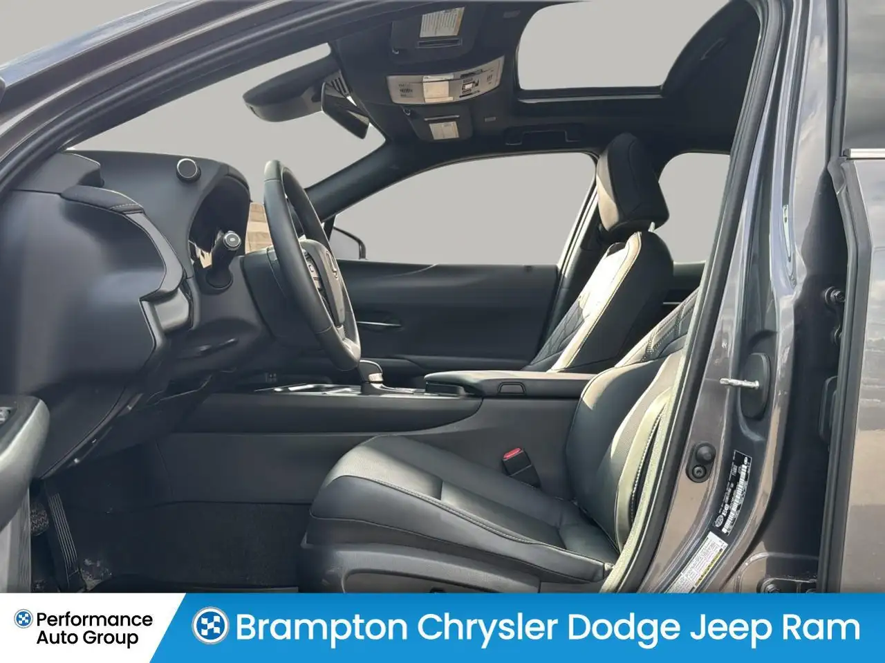 Lexus UX photo Lexus UX