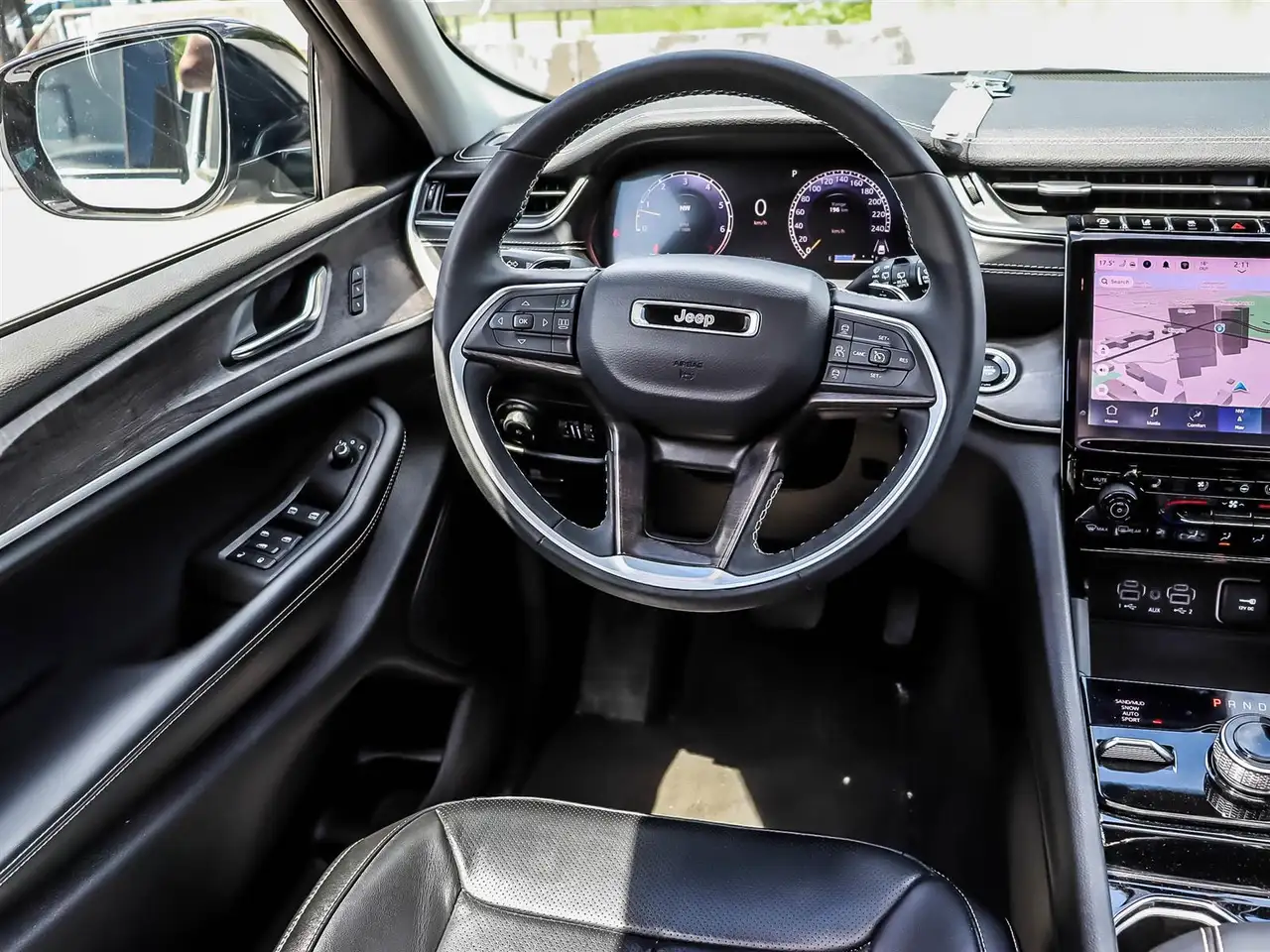 Jeep Grand Cherokee photo Jeep Grand Cherokee